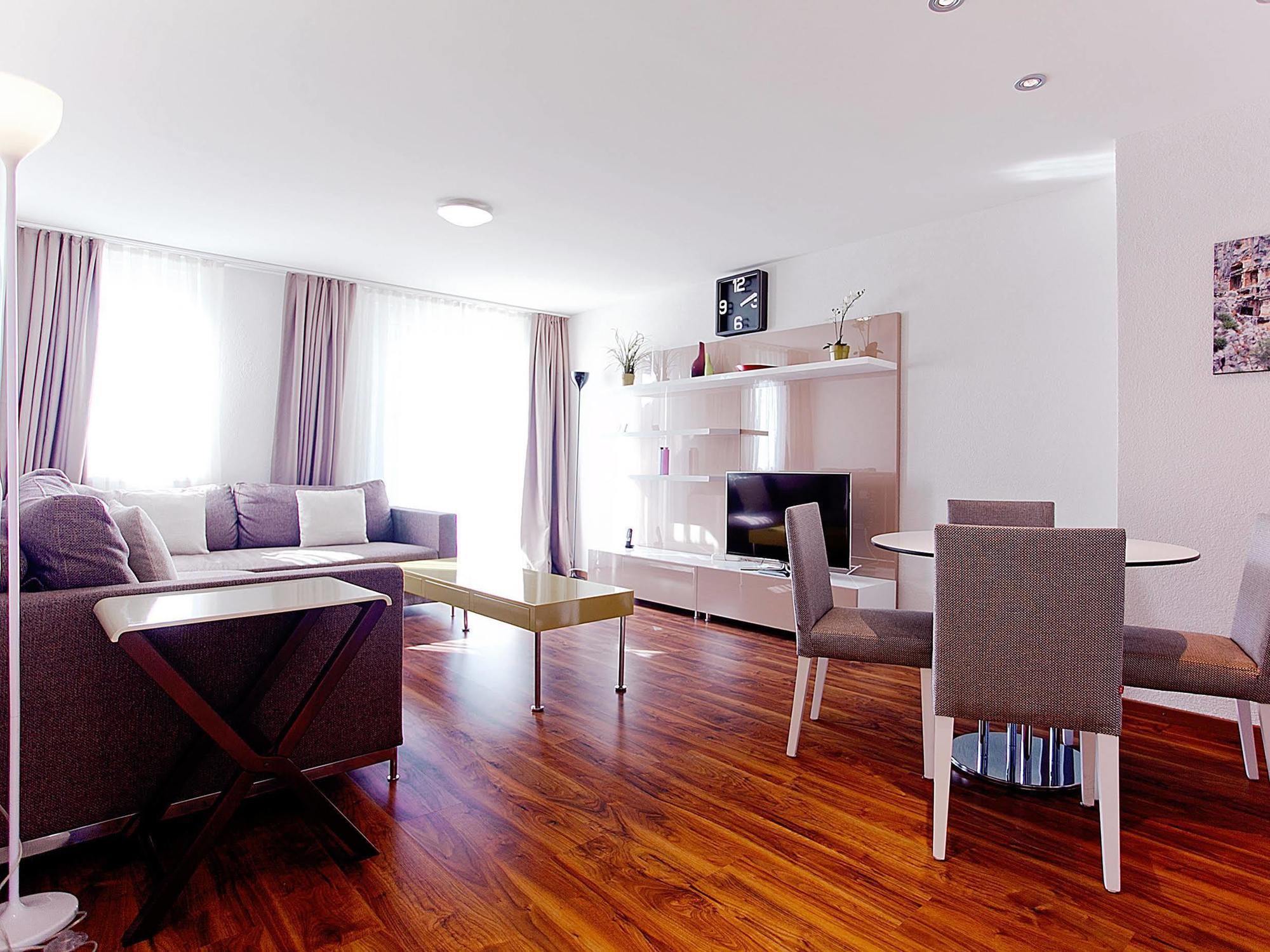 Premium Apartments By Livingdowntown Zúrich Exterior foto
