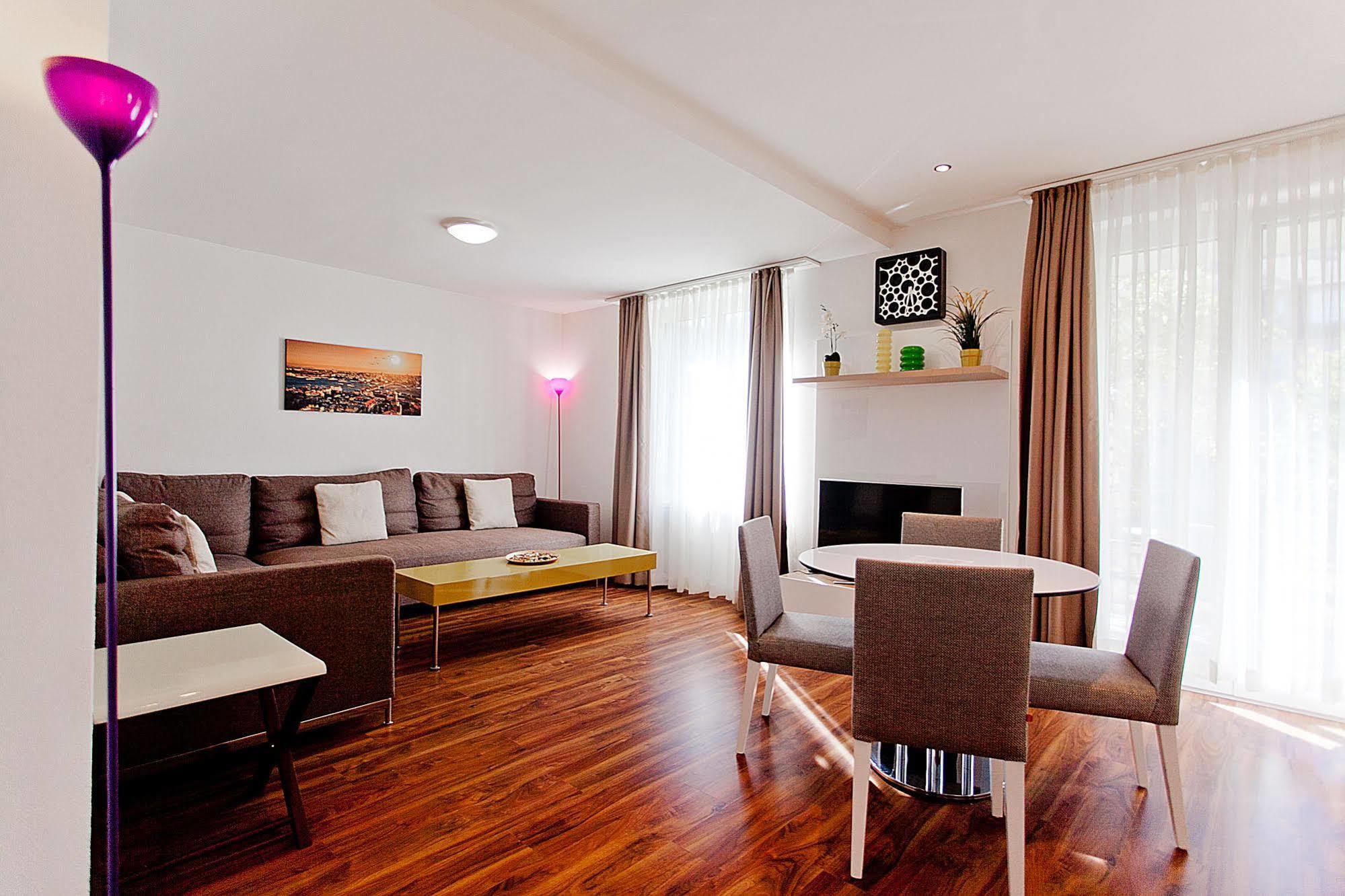 Premium Apartments By Livingdowntown Zúrich Exterior foto