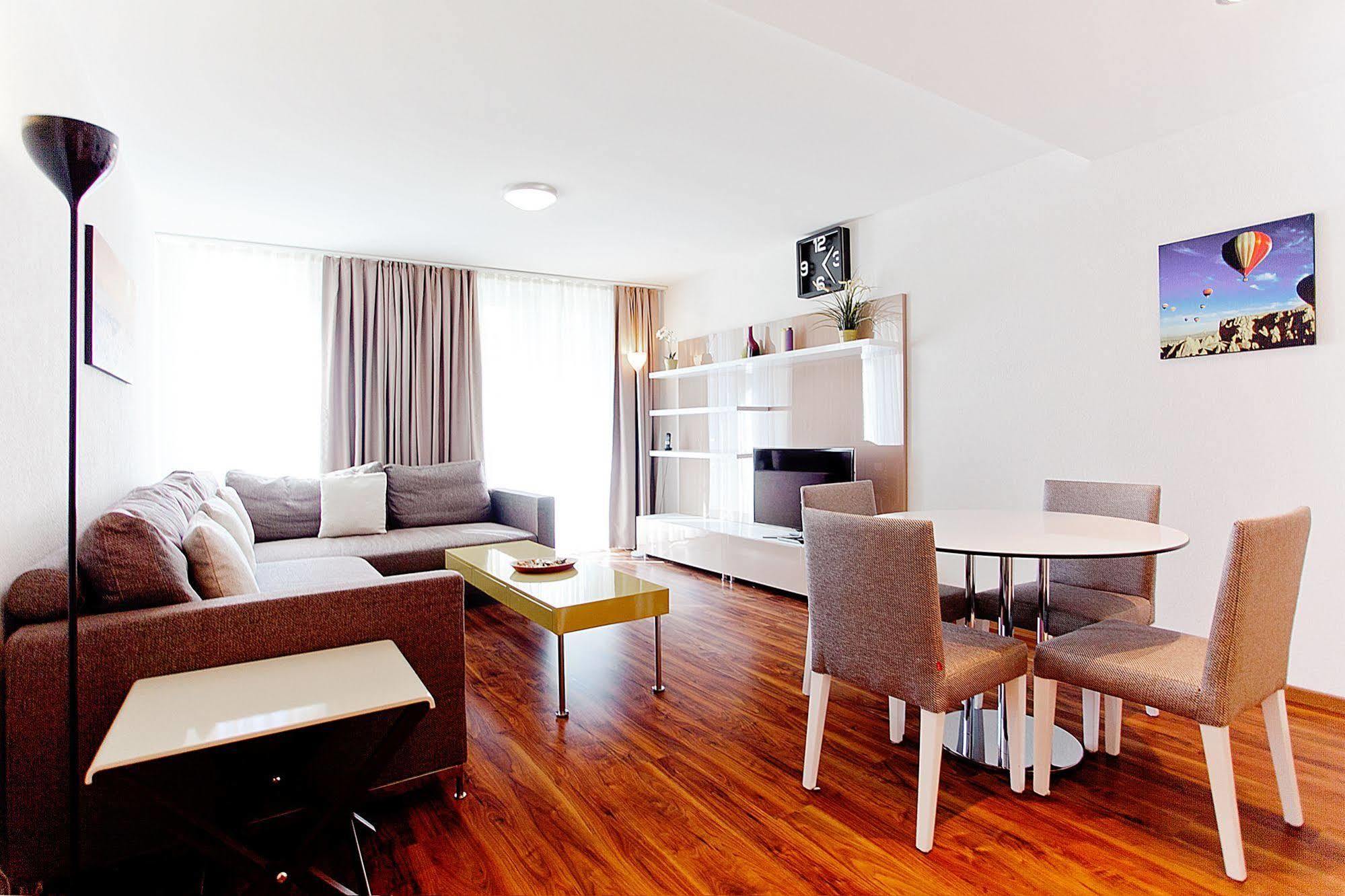 Premium Apartments By Livingdowntown Zúrich Exterior foto